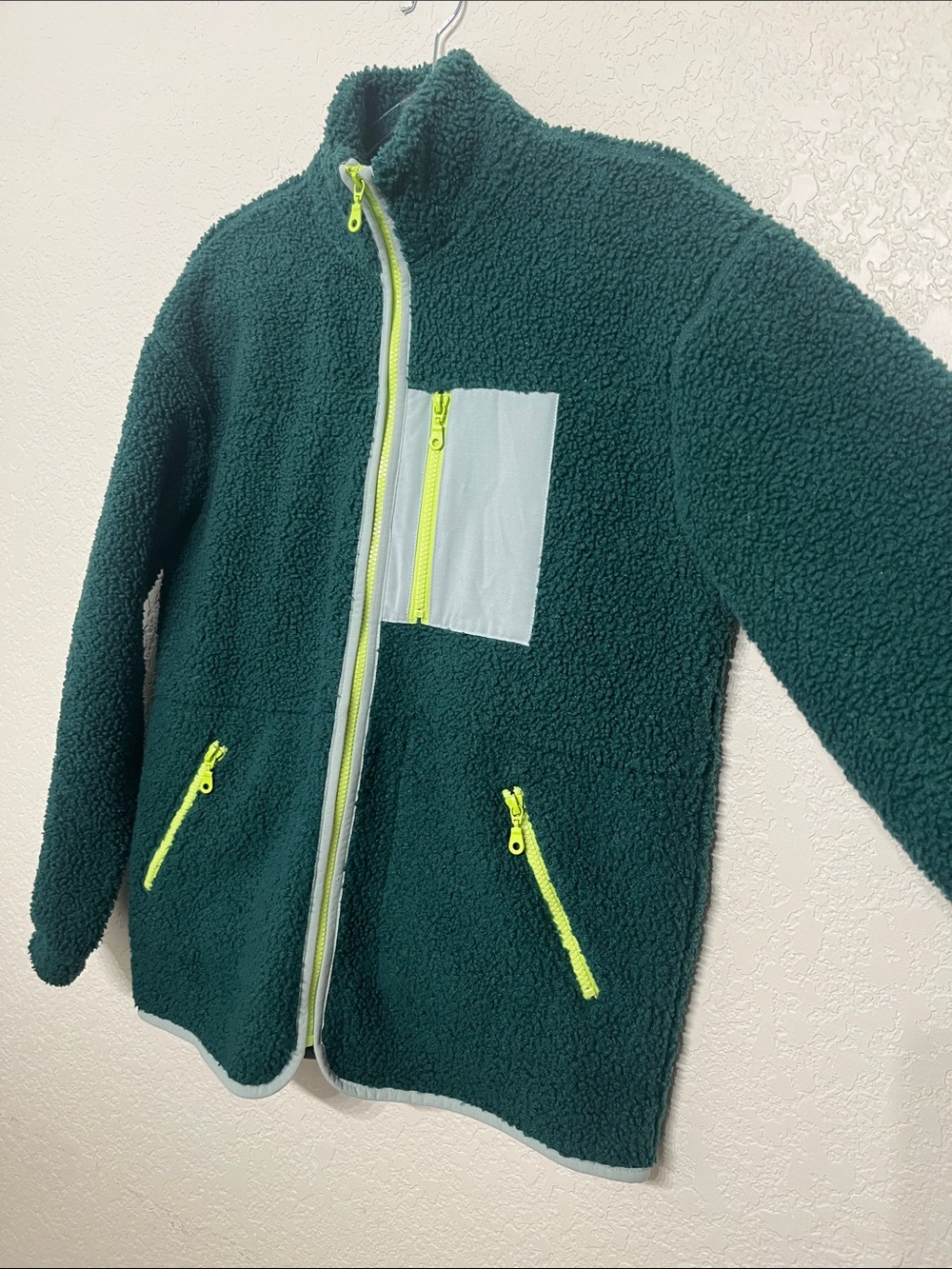 Universal Thread Women’s XS Dark Green Teddy Jacket with Neon Yellow Accents - Picture 7 of 11